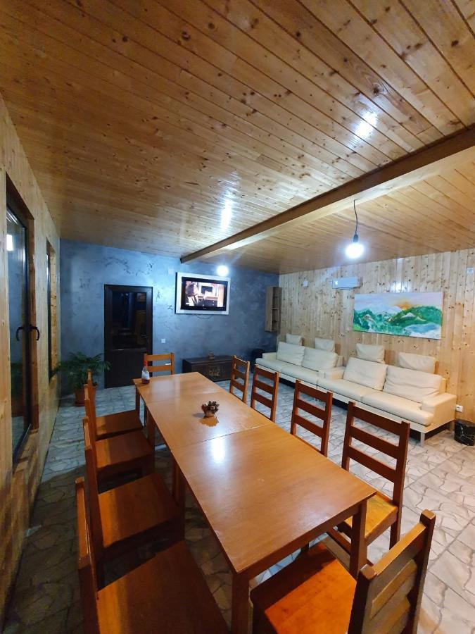 Hanul Doftana Trăisteni Exteriör bild