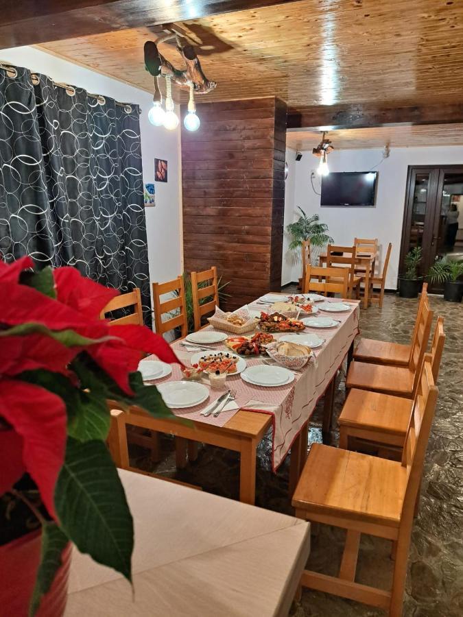 Hanul Doftana Trăisteni Exteriör bild