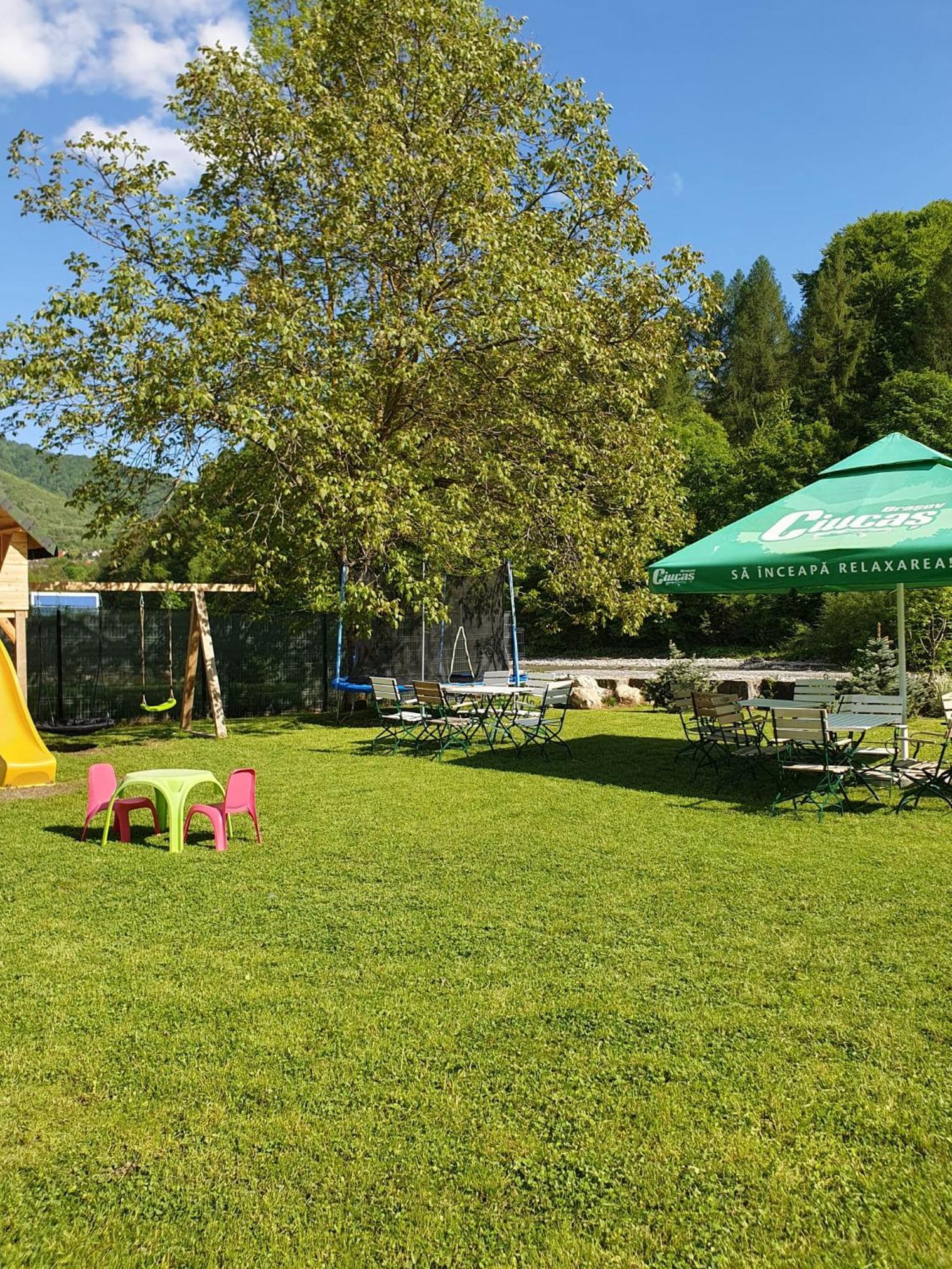 Hanul Doftana Trăisteni Exteriör bild